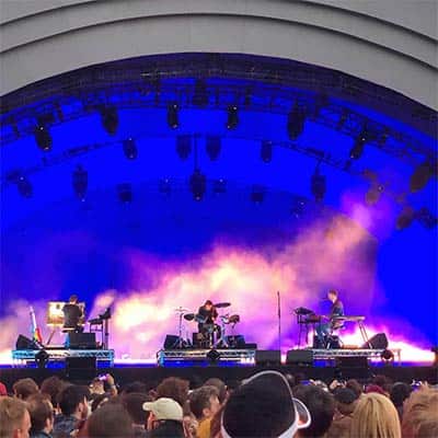 An ambient James Blake festival performance